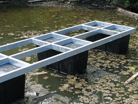 Walkable finger steel platform